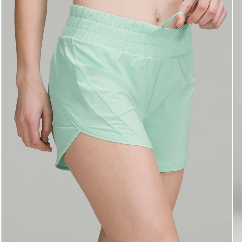 Lulu lemon track that mid rise lined short 5” size 4